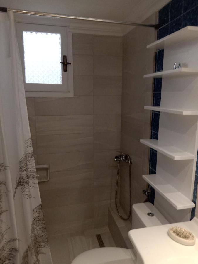 זקינטוס טאון Menegis Apartment מראה חיצוני תמונה