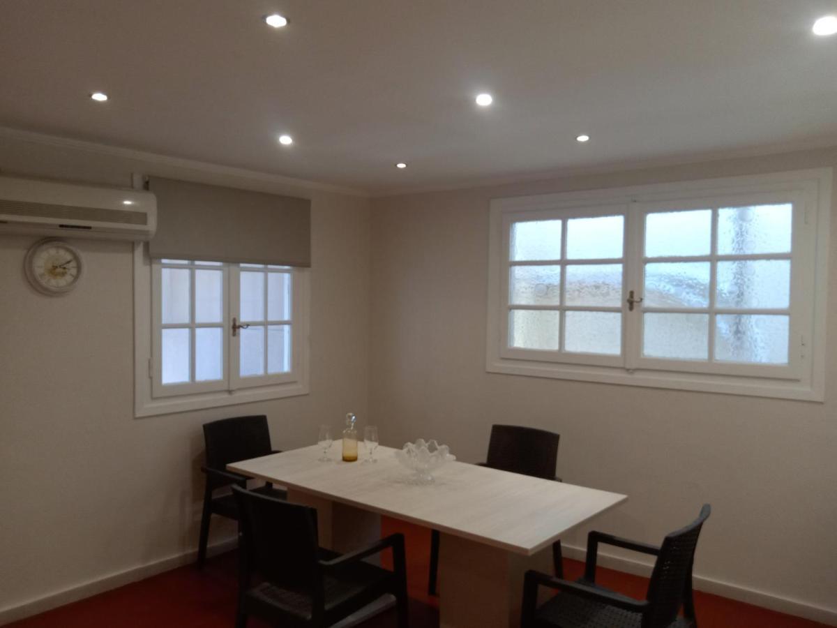 זקינטוס טאון Menegis Apartment מראה חיצוני תמונה