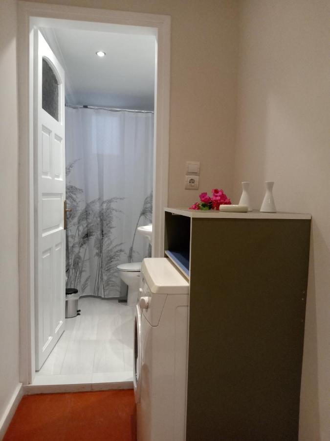 זקינטוס טאון Menegis Apartment מראה חיצוני תמונה
